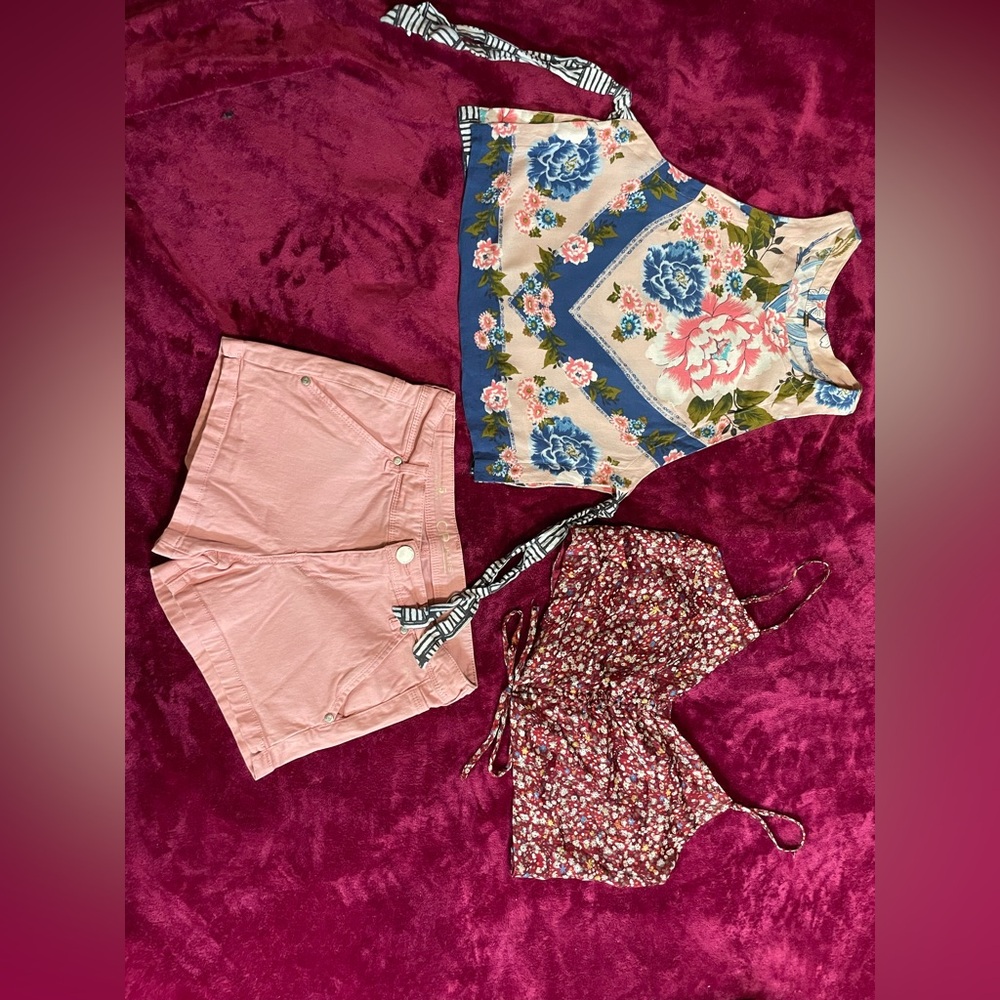 Pink summer shorts and two summer tops